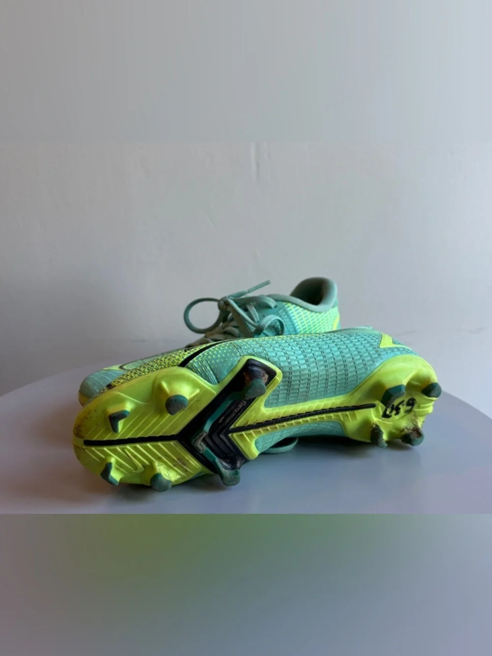 Nike Mercurial Vapor Soccer Cleats, Youth Size 2.5, Dynamic Turquoise/ Lime Glow